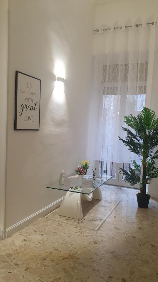 Casablanca Apartment เนเปิลส์ ภายนอก รูปภาพ